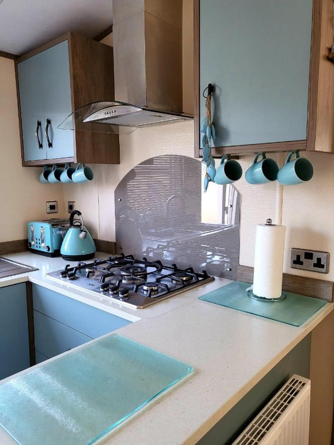 Luxury Woodland Retreat Holiday Home - Shorefield Country Park Downton  Bagian luar foto